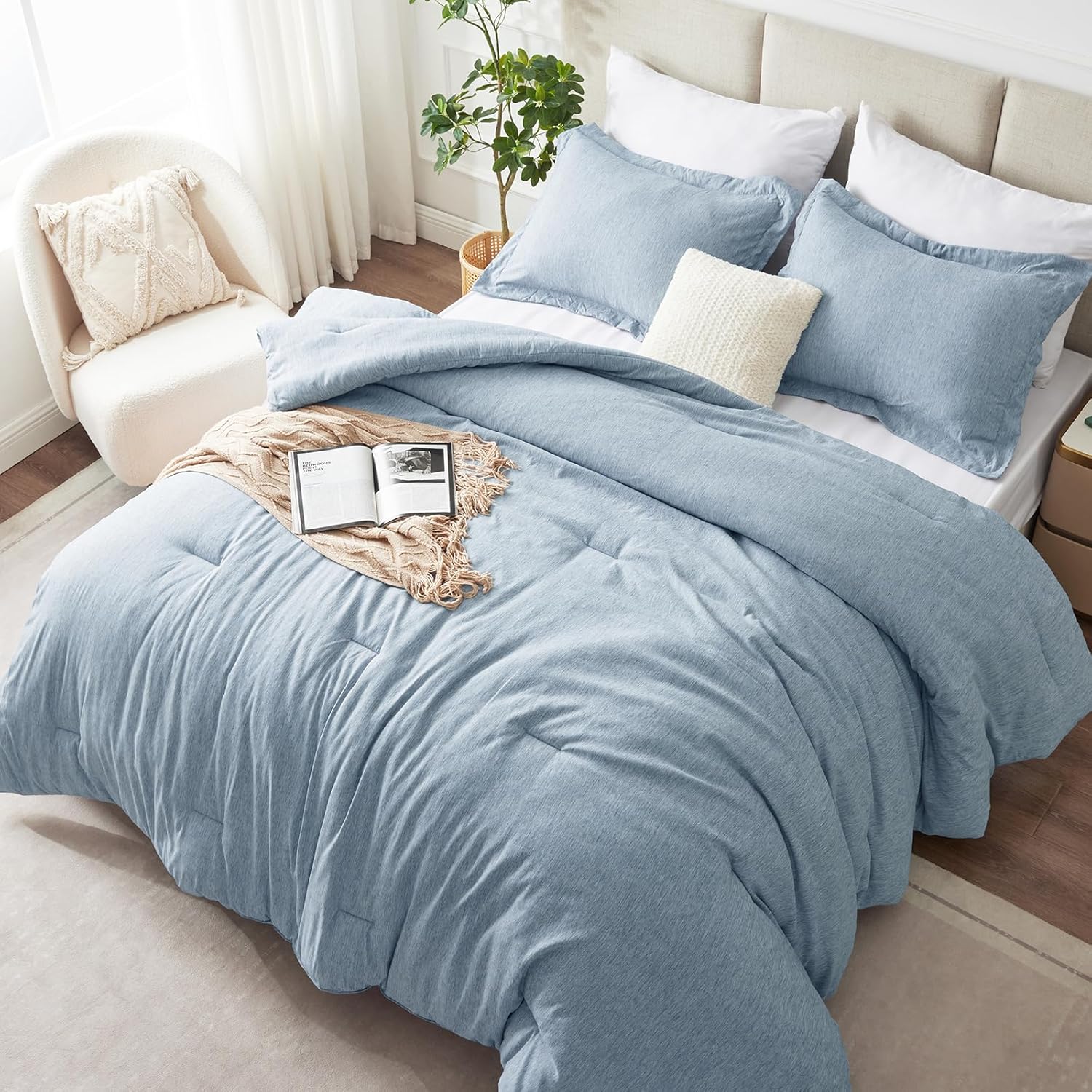 Bluesy Comforter Set
