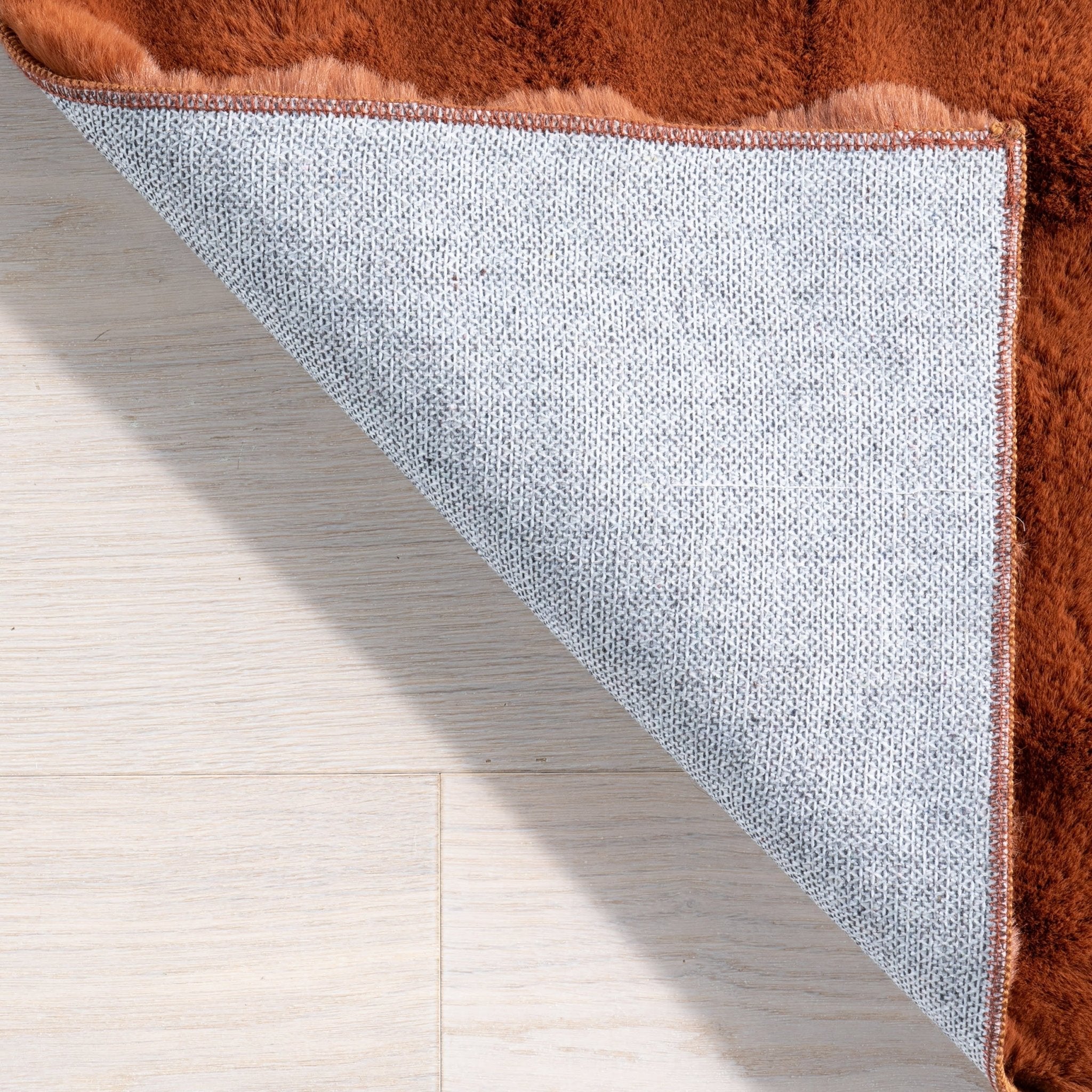 Plush Cloud Washable Rug in Brick - Real Life Co