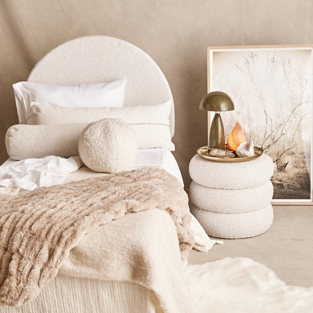 Best Dorm Decor Ideas for Small Rooms (That Don’t Feel Like a Storage Unit)