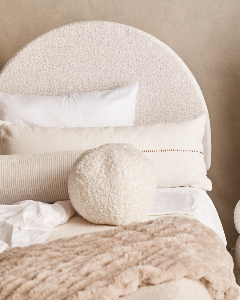 Essential Dorm Bedding For College Students